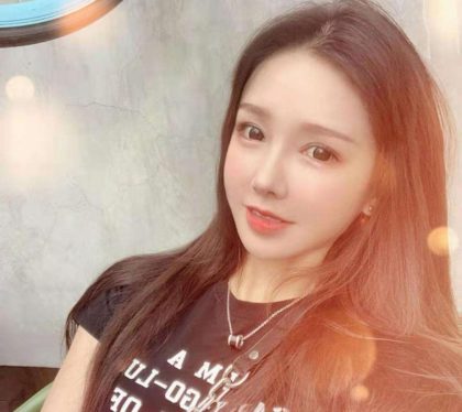 深圳小纯成人按摩