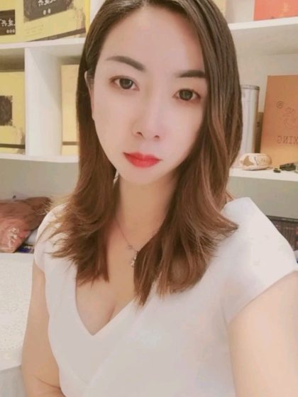 Massage at a massage parlor  Beijing Qinqin