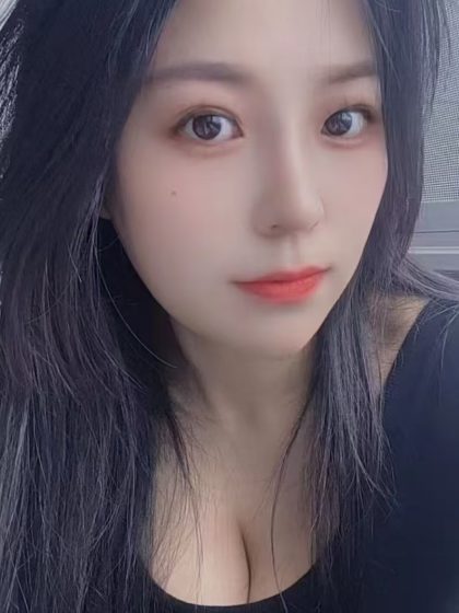 Female massage therapist who comes to the client's home Chengdu DouDou