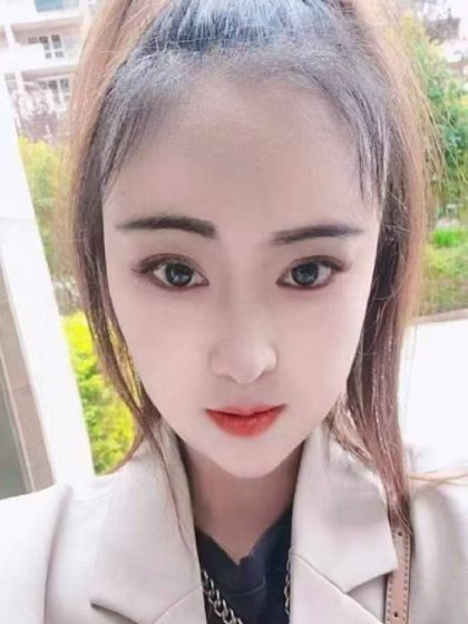 Beautiful female technician providing in home massage service Wuxi Ahui