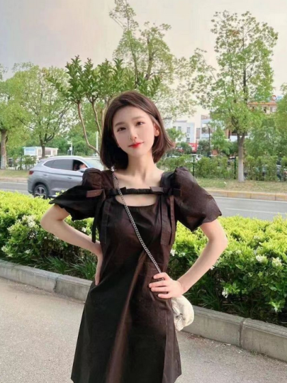 Massage parlors within 500 meters Wuhan Light Rain