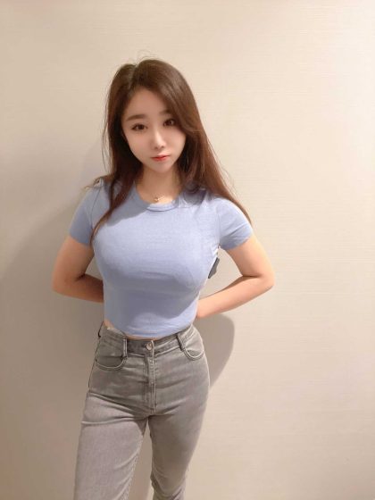 Have a massage at the massage parlor Tai an Li Jiaojiao