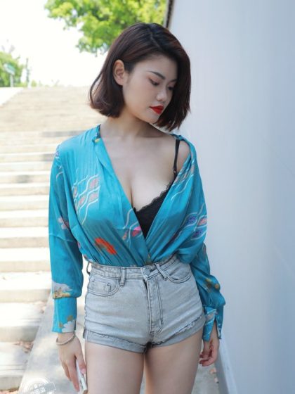 Foshan Luxury Dry Massage Doorstep - Audrina