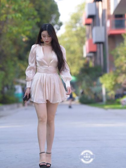 Foshan Redistinguished Door Service Line - Ingrid