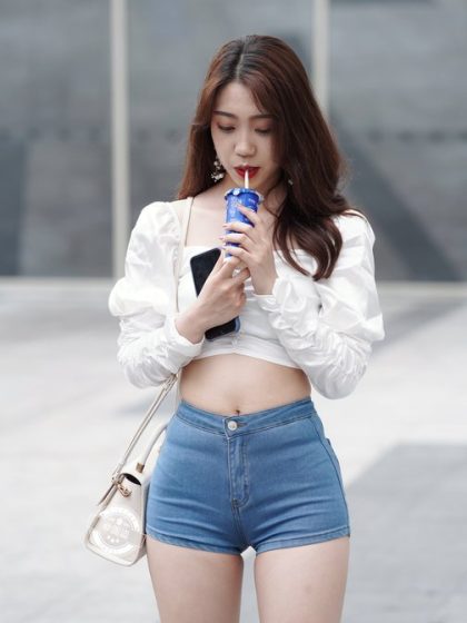 Xian Exclusive Outcall Massage Service - Laura