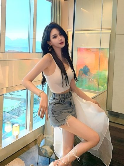 Nanjing Expansive Hotel Room Massage - Millie